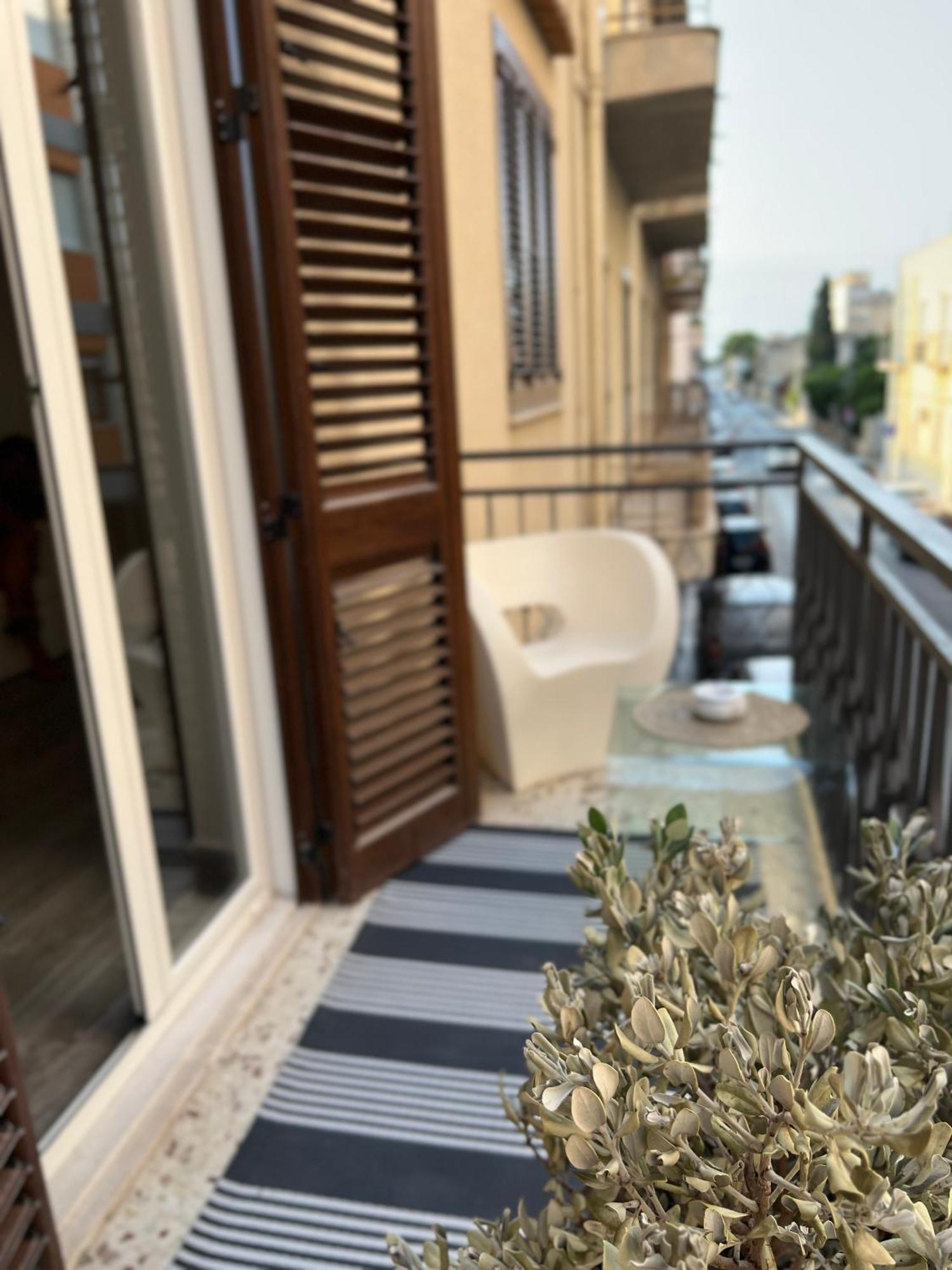 Dimora Donna Vitalia Apartments Trapani Exterior photo